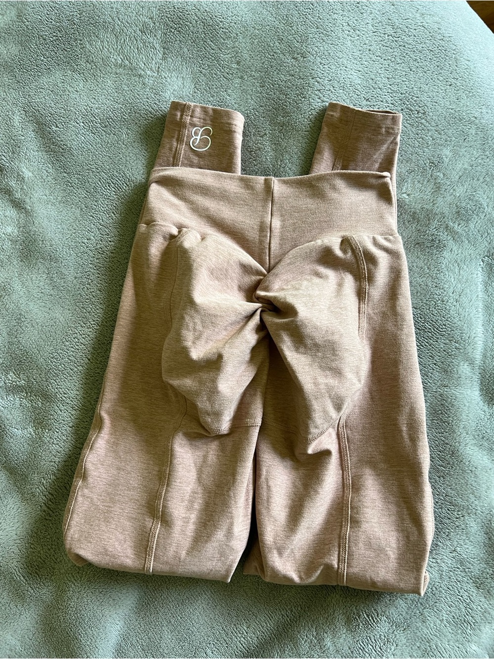 Bombshell Sportswear Light Pink Scrunch Leggings Small